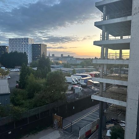 Salford Quays Apartment Manchester Exterior photo