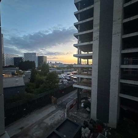 Salford Quays Apartment Manchester Exterior photo